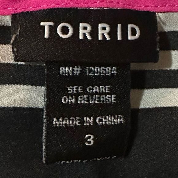 Torrid Striped Pocket Tank Top 3 - Picture 6 of 6